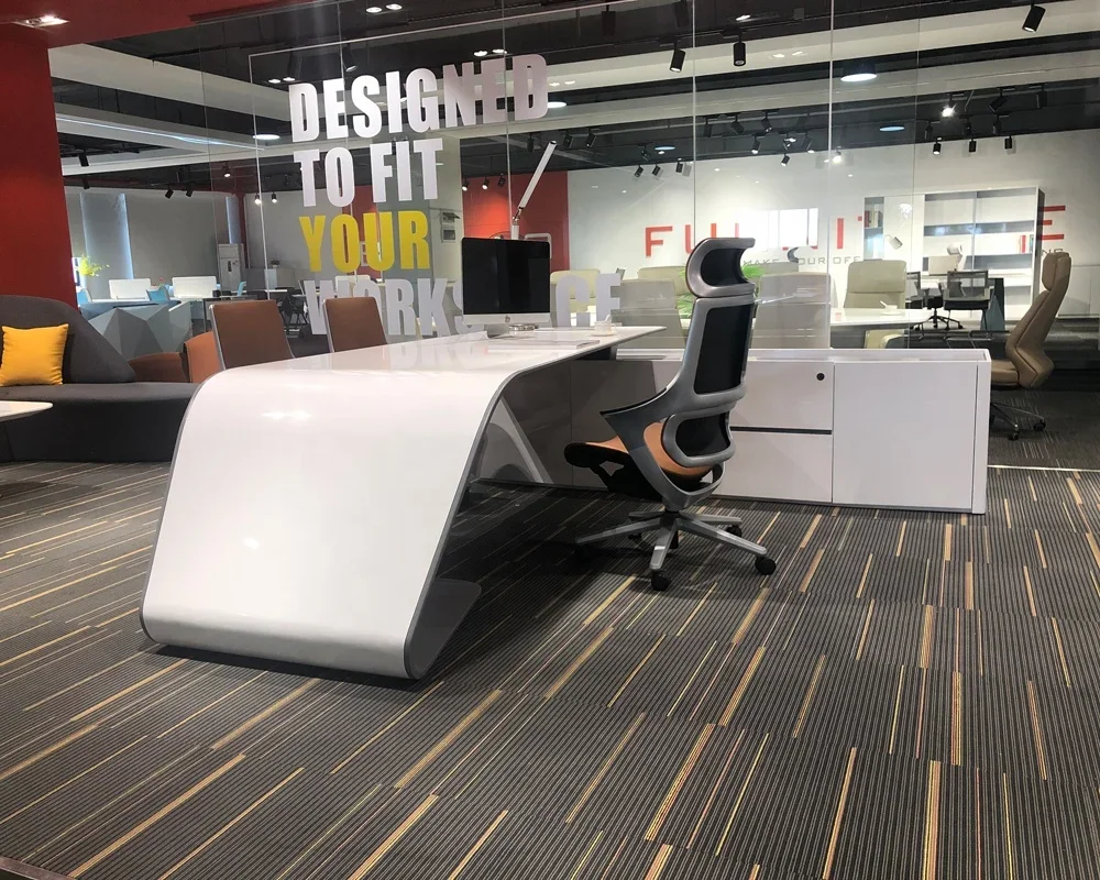 Office Tech And Management - 2026 CEO Kablosuz Şarjlı L Şeklinde